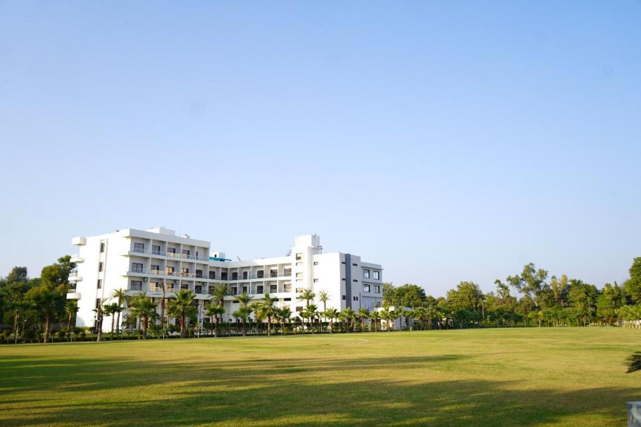 Pride Resort & Convention Center Ranakpur Near Ranakpur Dam Sādri Екстериор снимка
